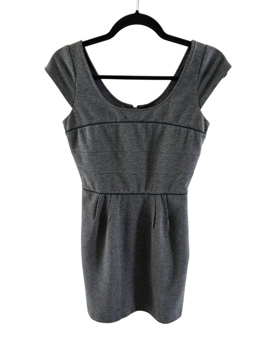 BCBG MaxAzria Grey Lined Zip Back with Pockets Dress Women's Size 2